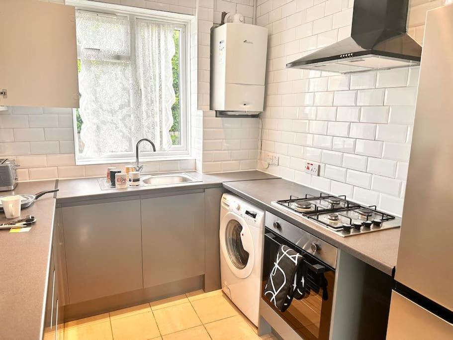 5 Bed Property In Se12 London Luaran gambar